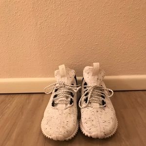 Adidas tubular doom shock white size 13
